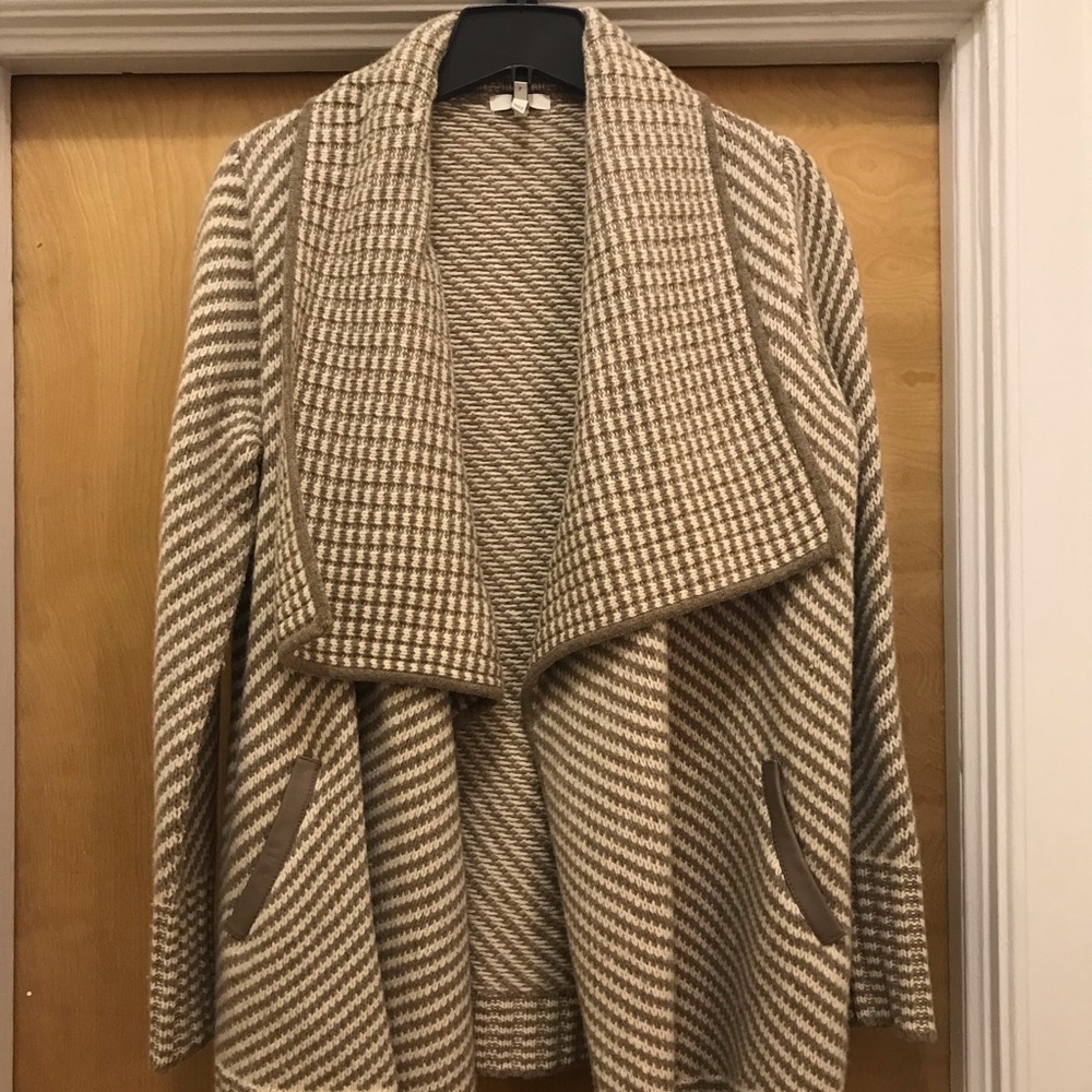 Cardigan sweater